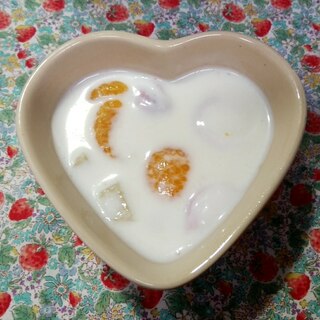 みかんとパイナップルといちごの牛乳寒天♥